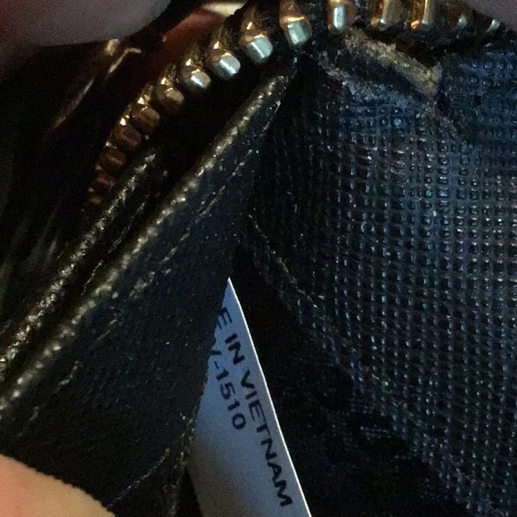 Michael Kors Wallets - Picture 15 of 15